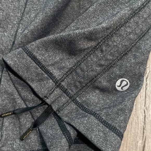 Lululemon Hot 'N Sweaty Tank 8 - Picture 8 of 10